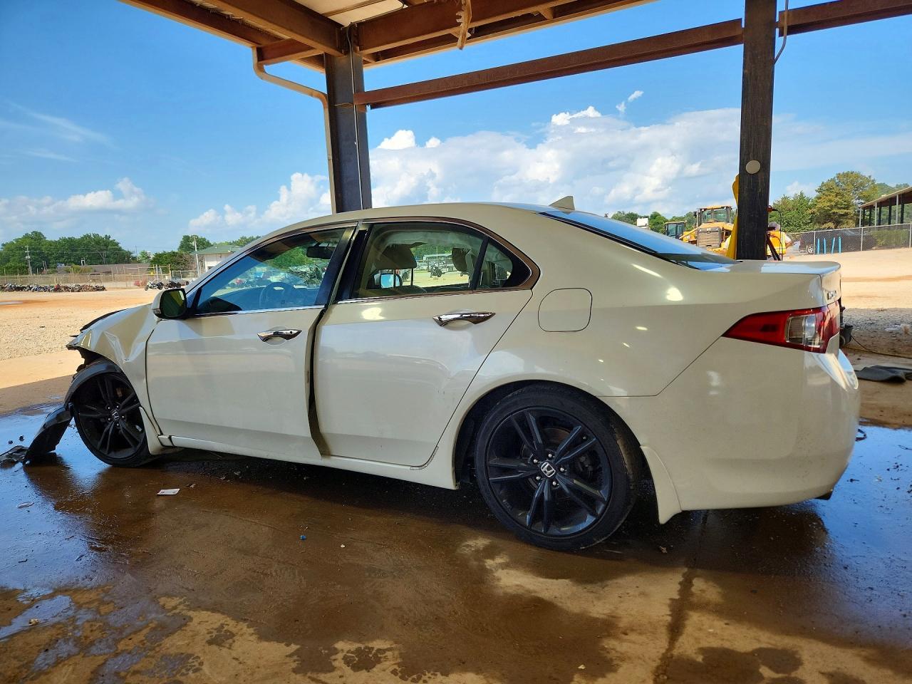 2010 Acura Tsx - Image 2