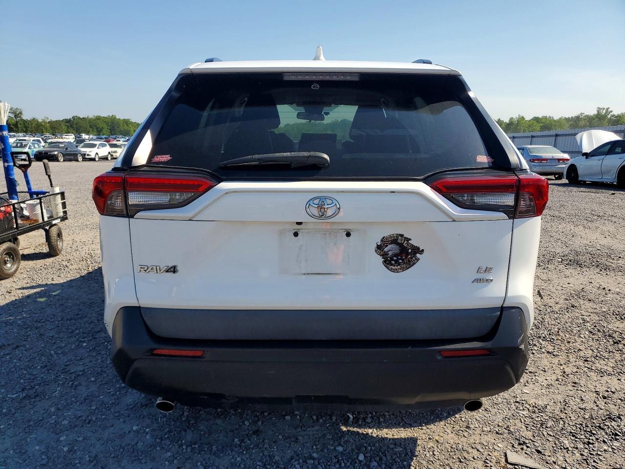 2020 Toyota Rav4 Le - Фото 6