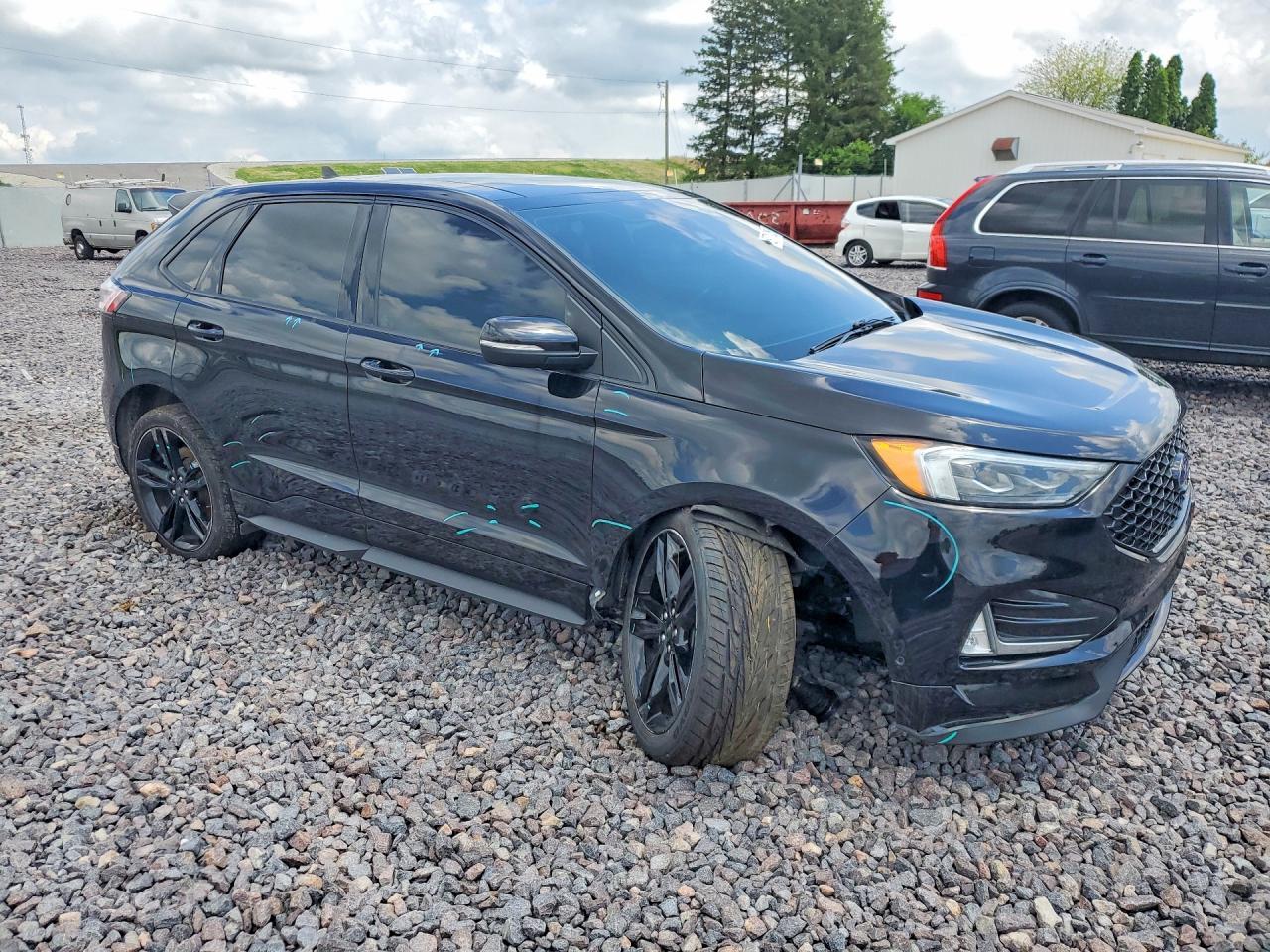2021 Ford Edge St - Фото 4