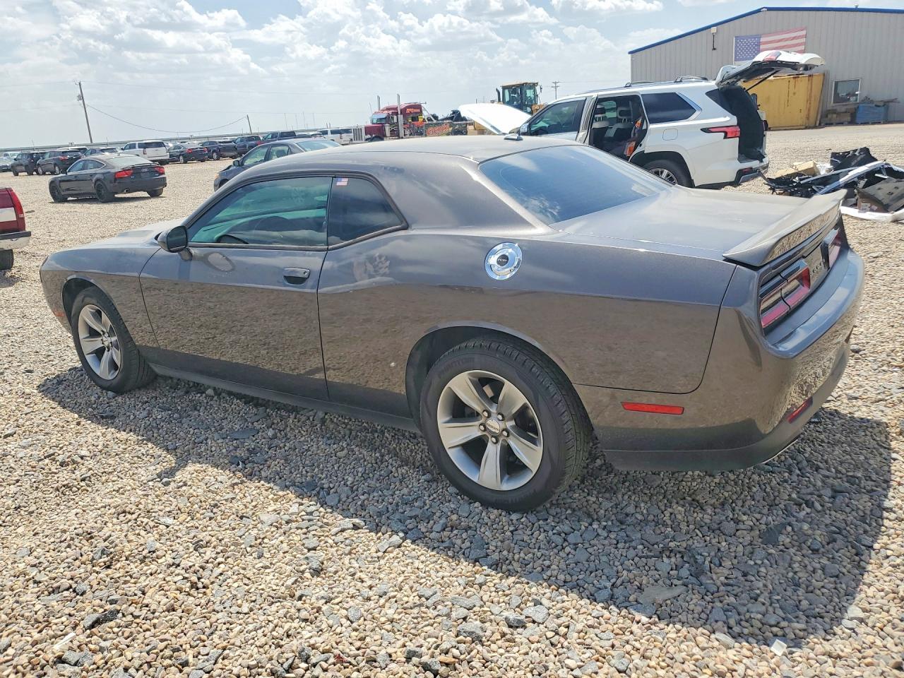 2020 Dodge Challenger Sxt - Image 2