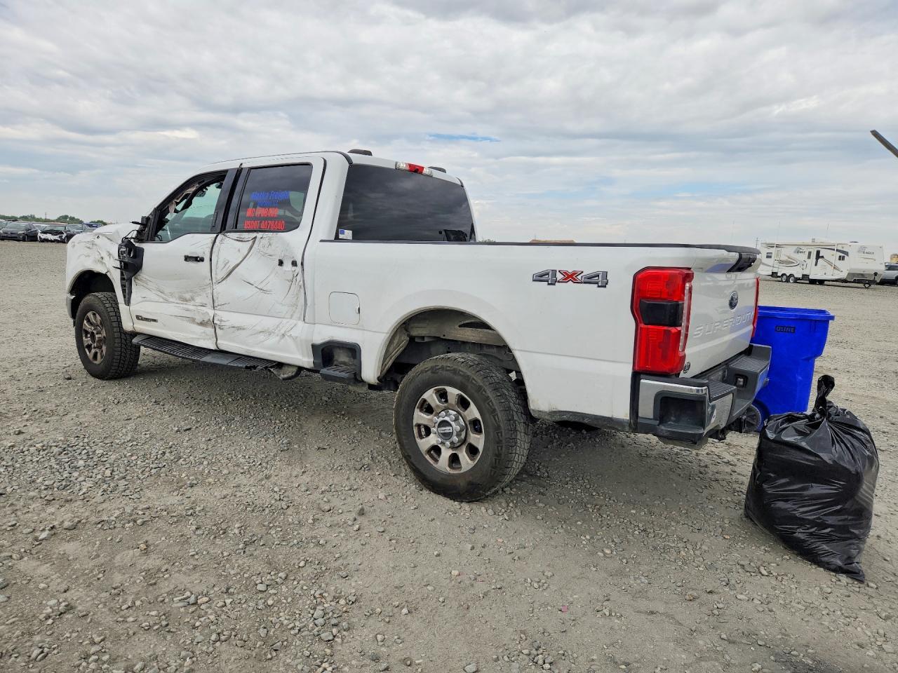 2023 Ford F250 Super Duty - Фото 2