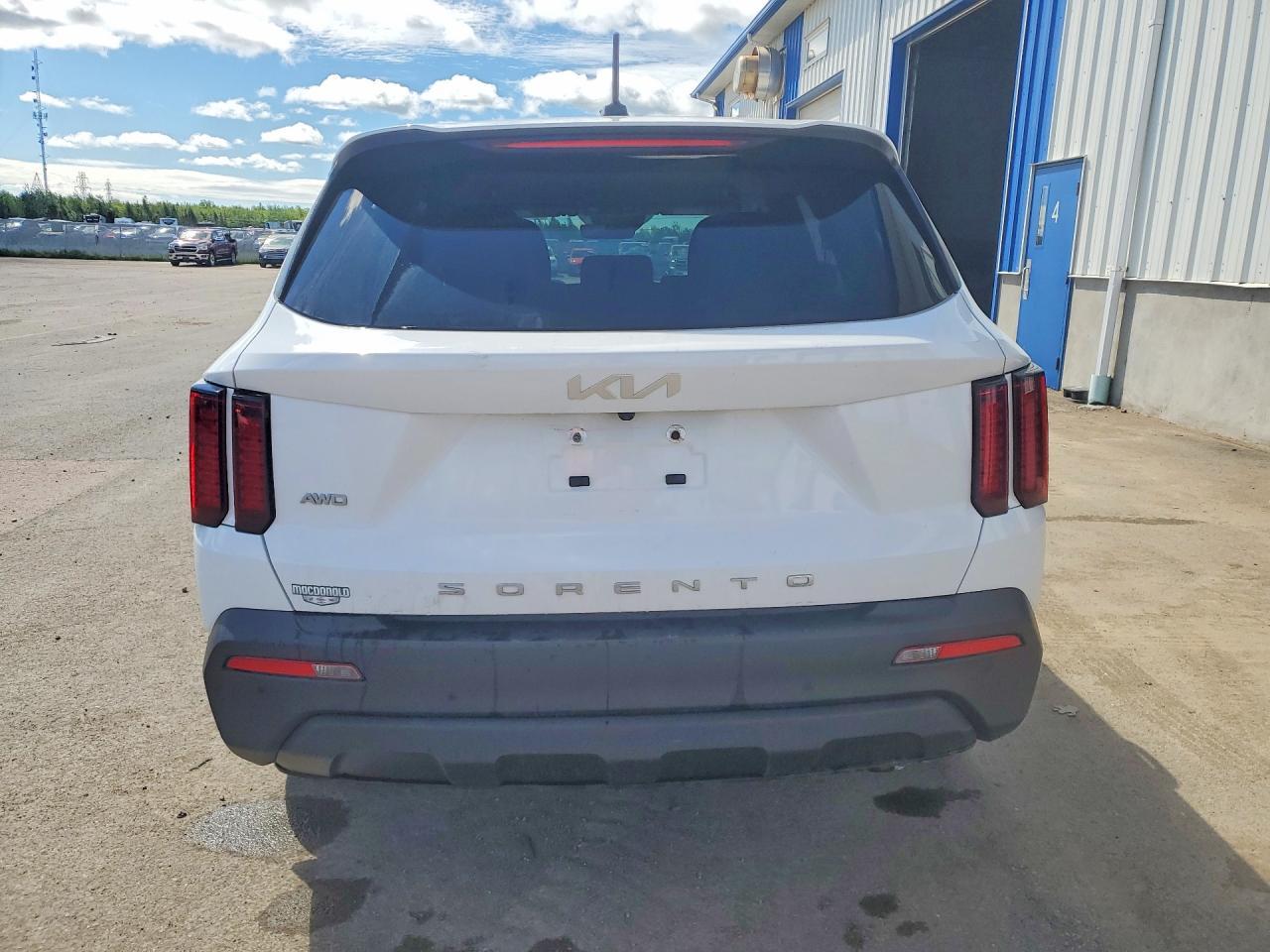 2022 Kia Sorento Lx - Image 6