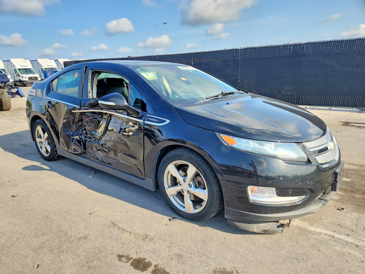 2014 Chevrolet Volt - Image 4