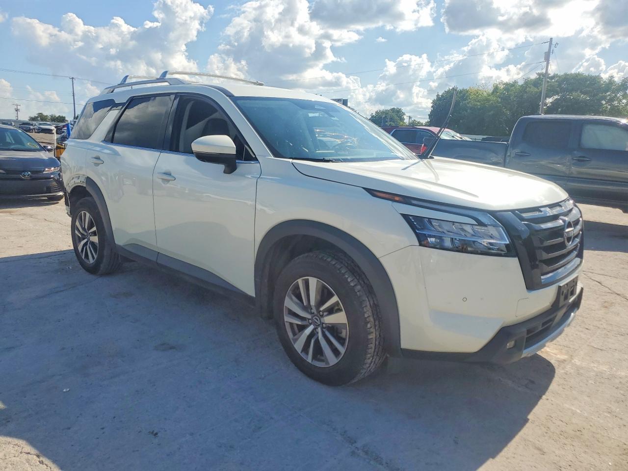 2022 Nissan Pathfinder Sl - Фото 4