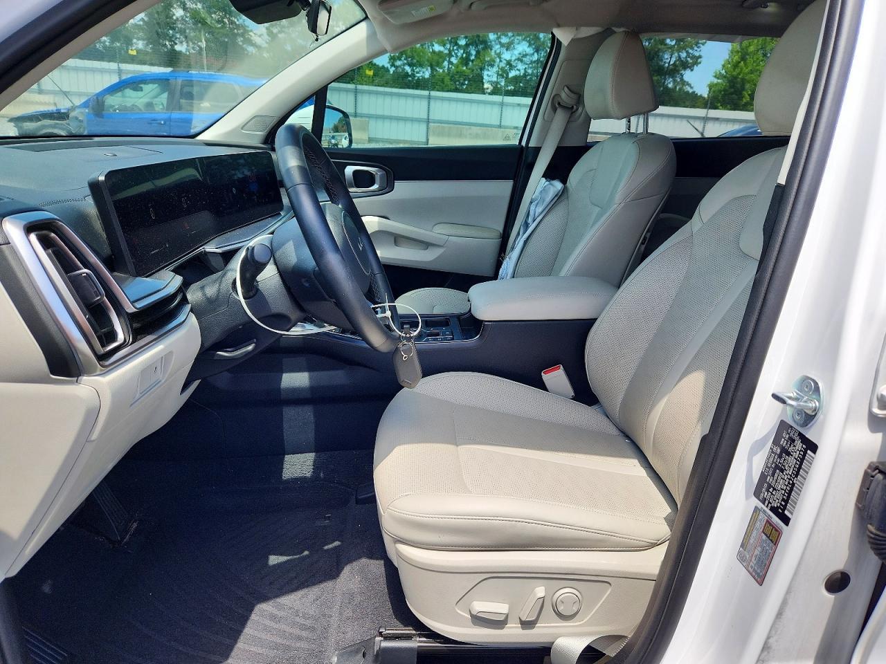 2025 Kia Sorento S - Фото 7