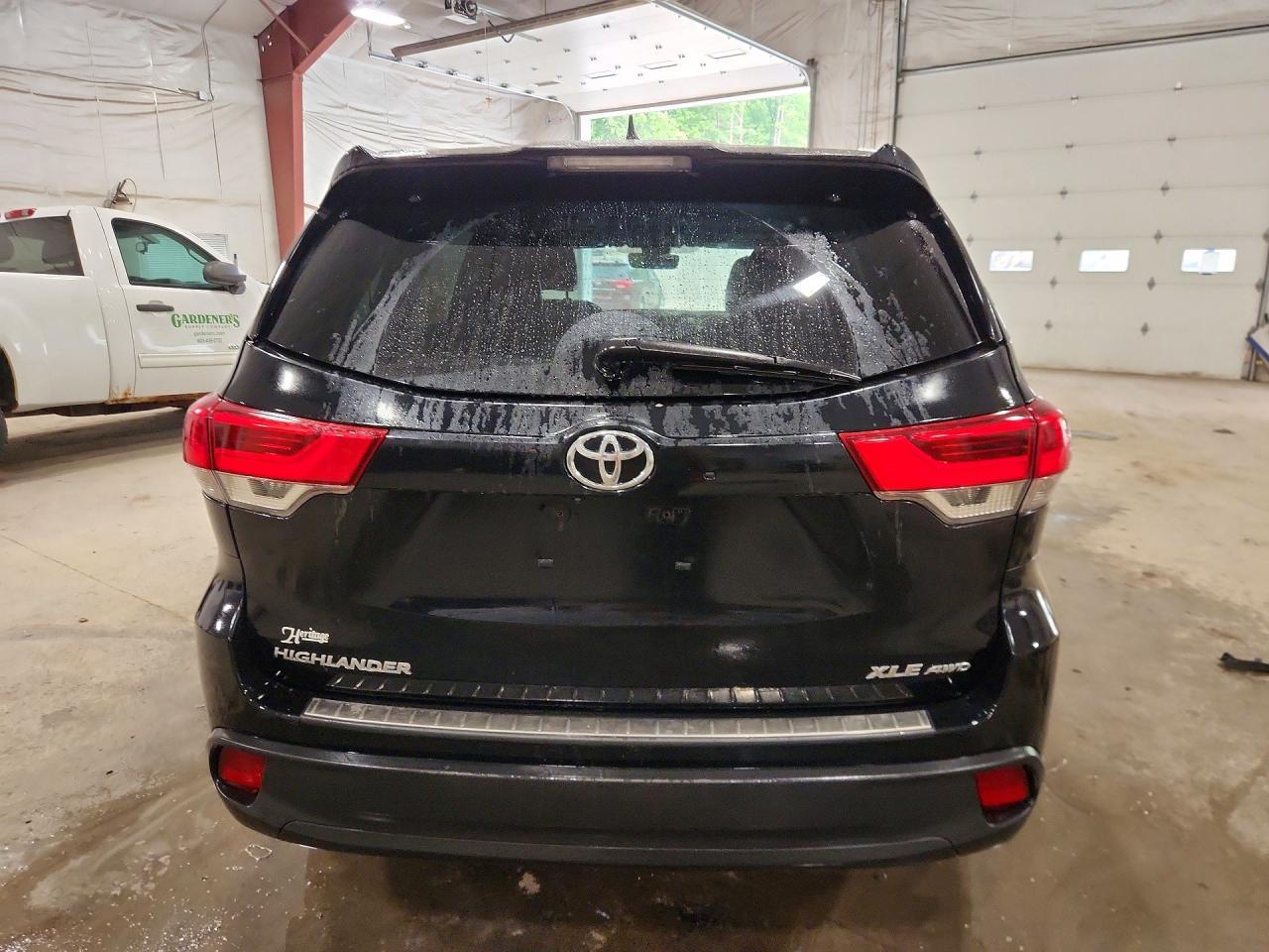 2018 Toyota Highlander Xle - Image 6