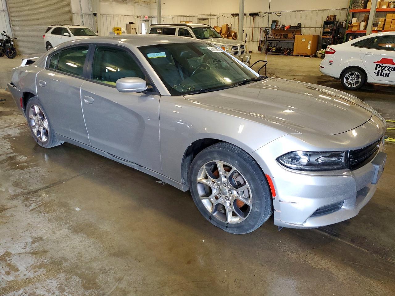 2016 Dodge Charger Sxt - Фото 4