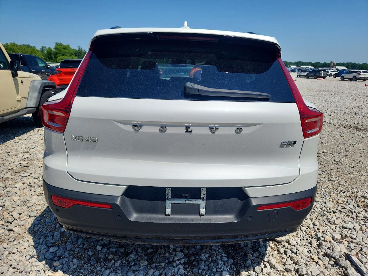 2024 Volvo Xc40 Plus - Фото 6