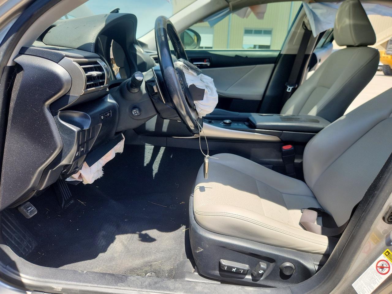 2016 Lexus Is 200T Base - Фото 7