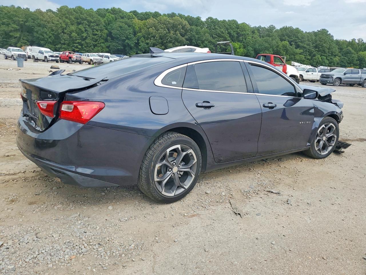 2023 Chevrolet Malibu Lt - Image 3