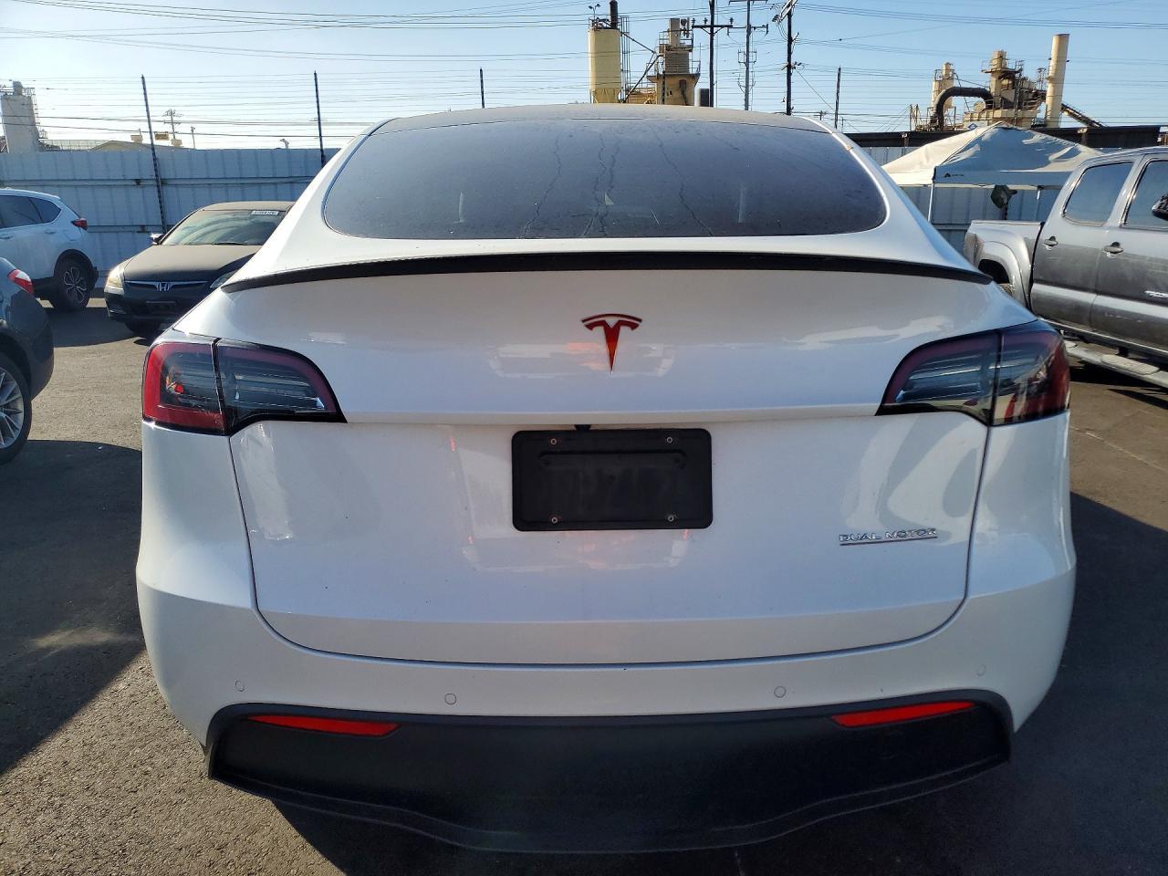 2022 Tesla Model Y - Фото 6