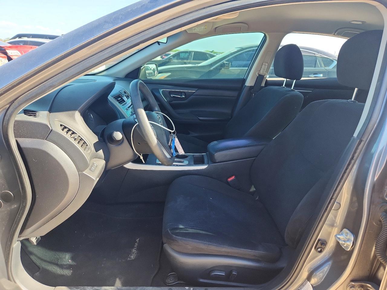 2015 Nissan Altima 2.5 S - Image 7