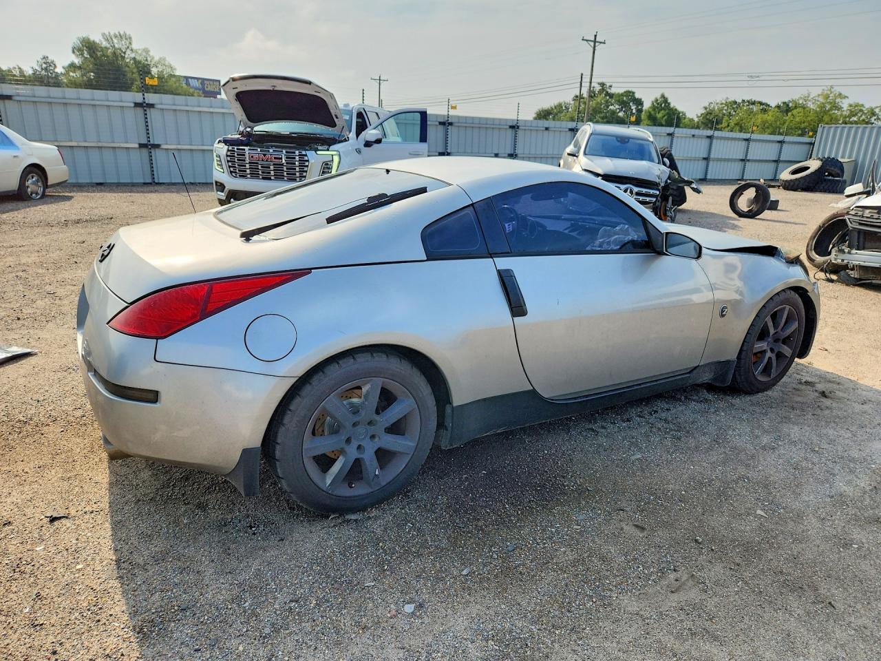 2005 Nissan 350Z Base - Фото 3