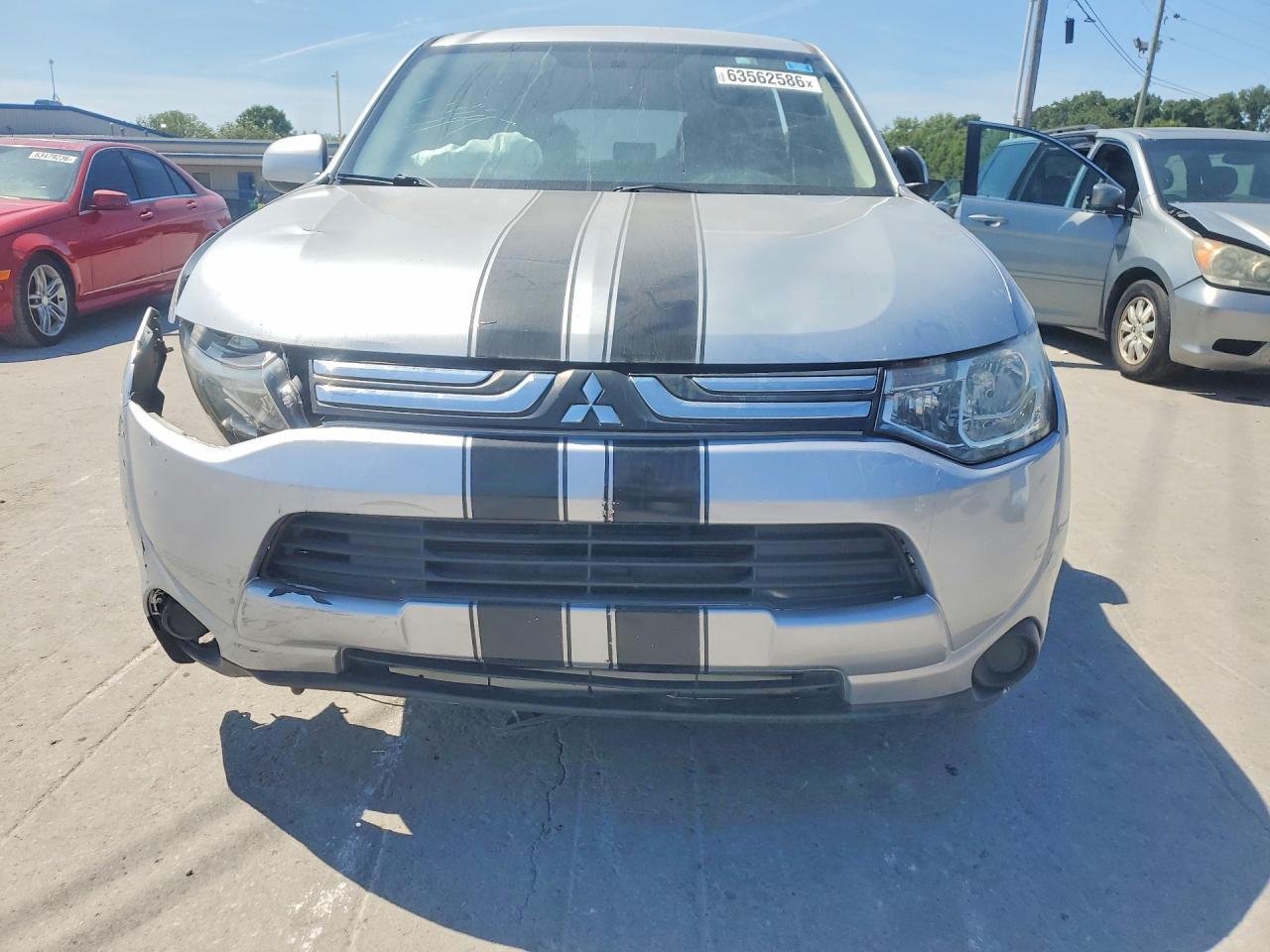 2014 Mitsubishi Outlander Es - Image 5