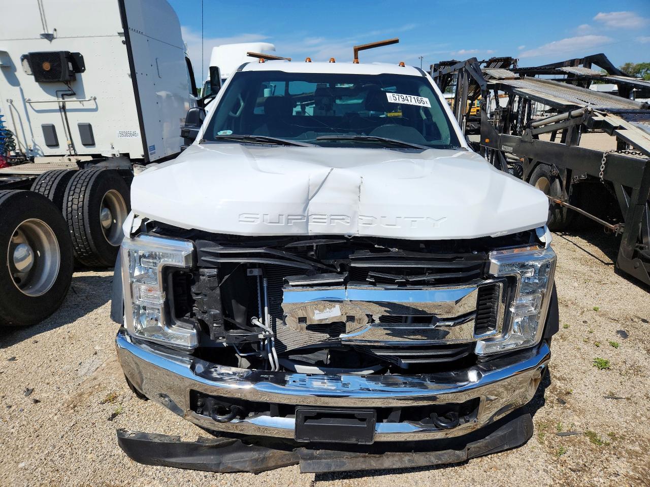 2017 Ford F450 Super Duty - Image 5