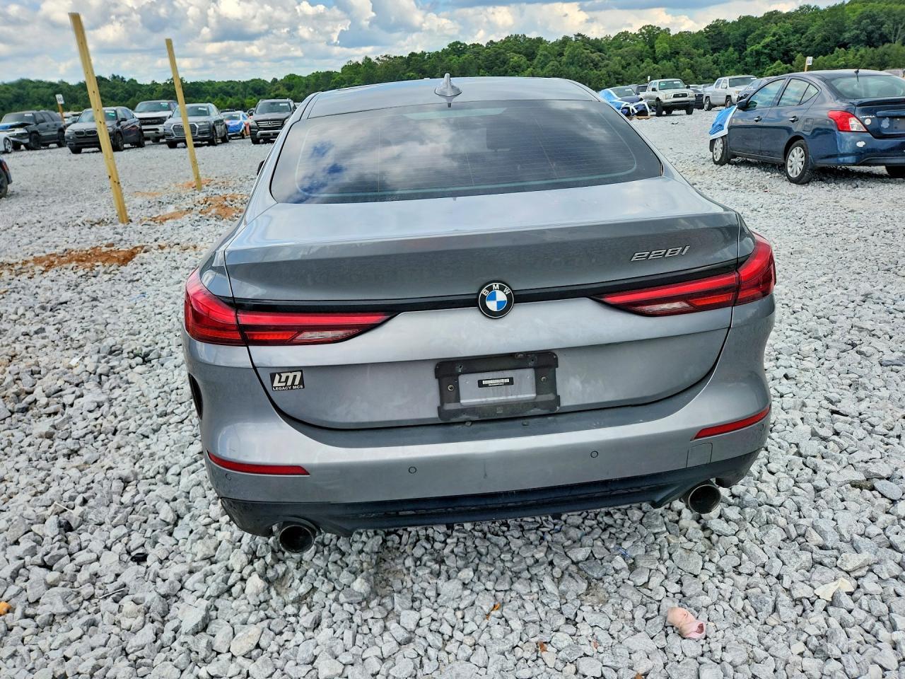 2022 BMW 228I - Фото 6