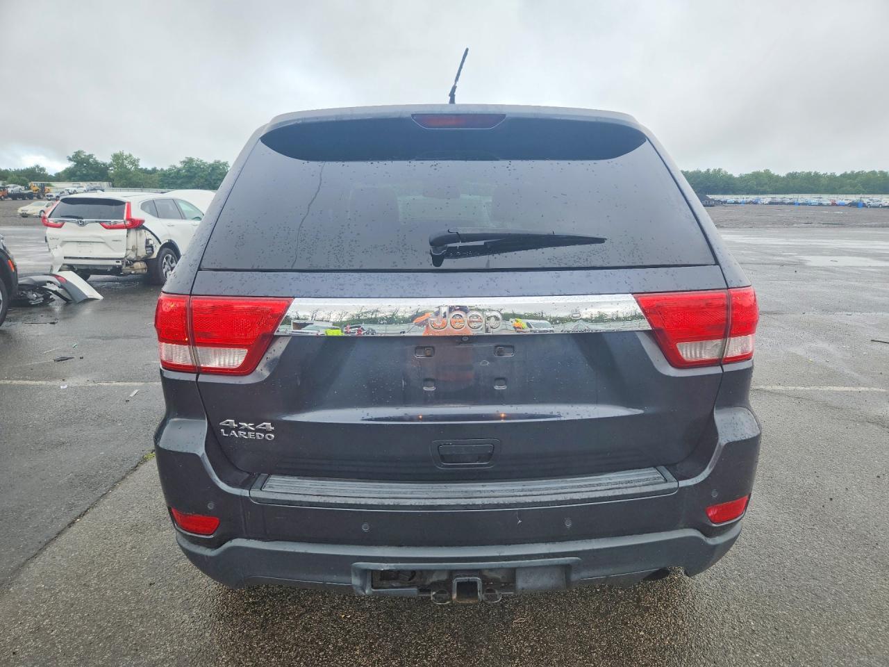 2012 Jeep Grand Cherokee Laredo - Image 6