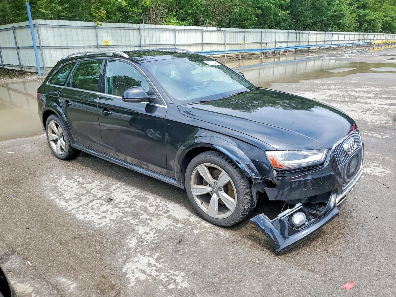 2013 Audi A4 Allroad Premium Plus - Image 4