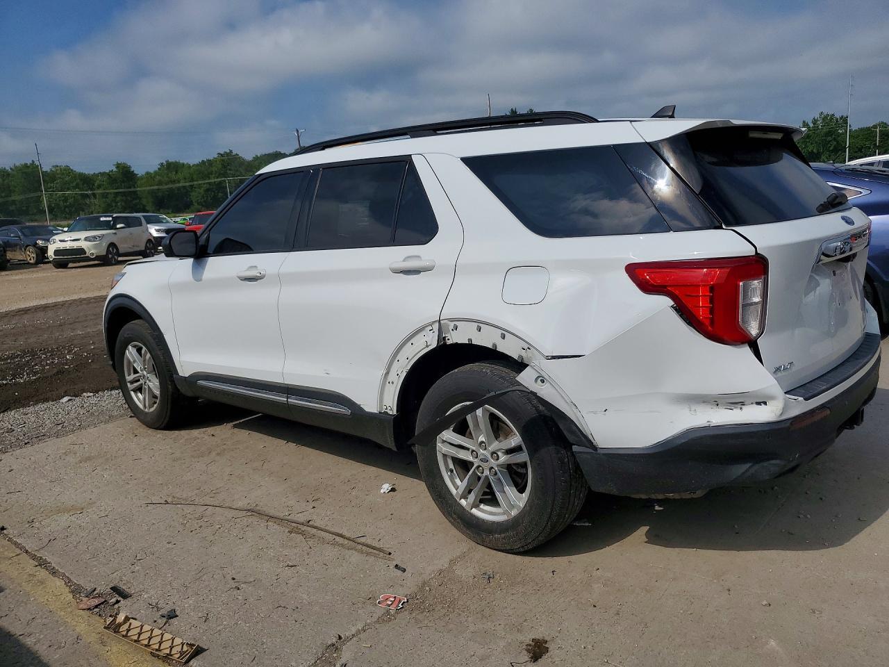 2022 Ford Explorer Xlt - Фото 2