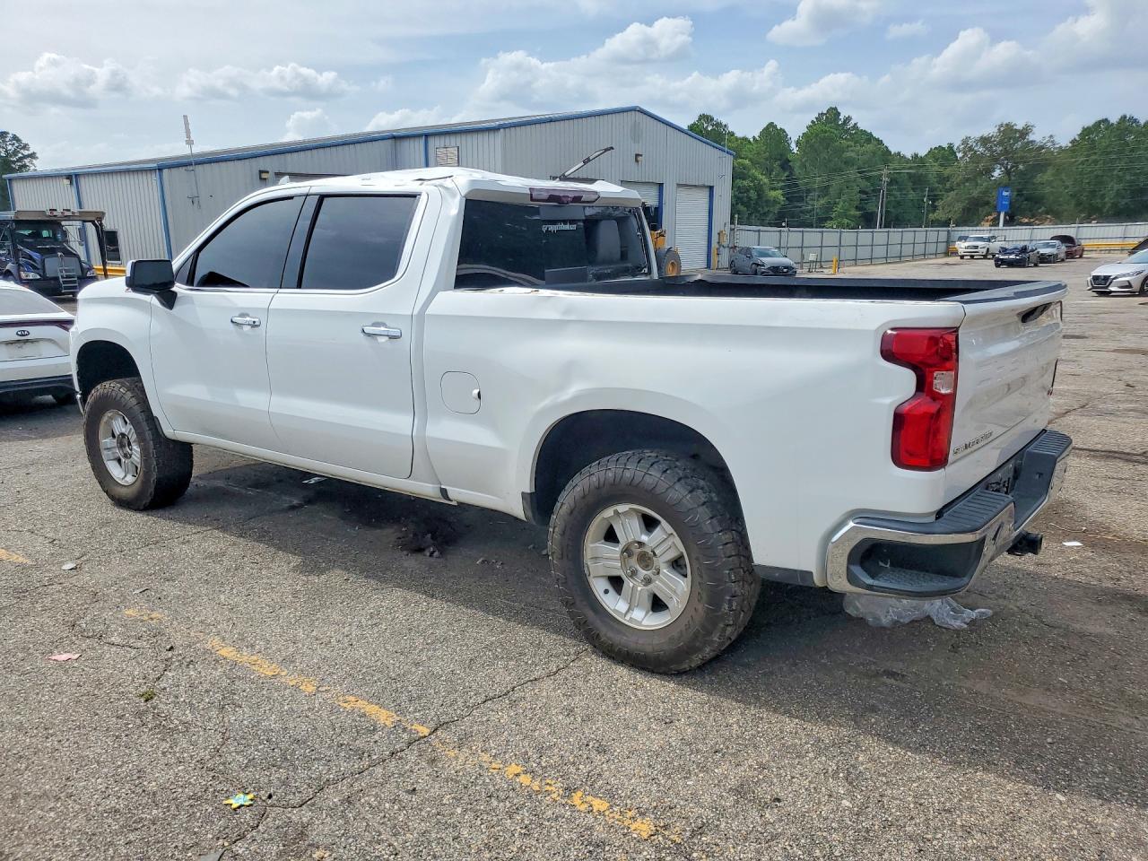 2021 Chevrolet Silverado K1500 Ltz - Фото 2