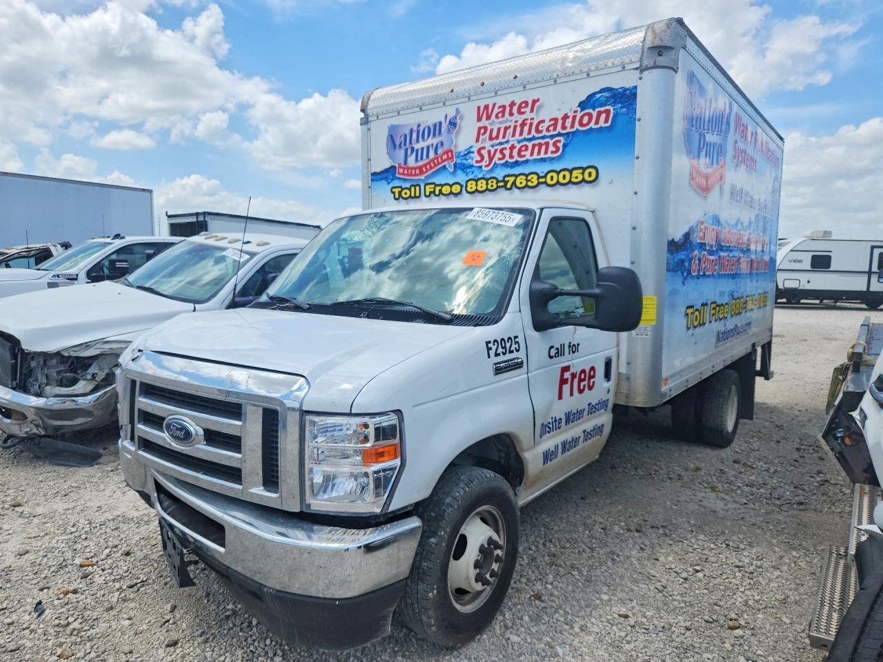 2025 Ford Econoline E350 Super Duty Cutaway Van