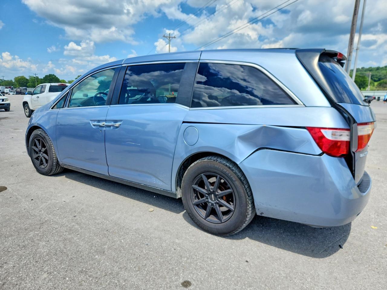 2013 Honda Odyssey Exl - Image 2