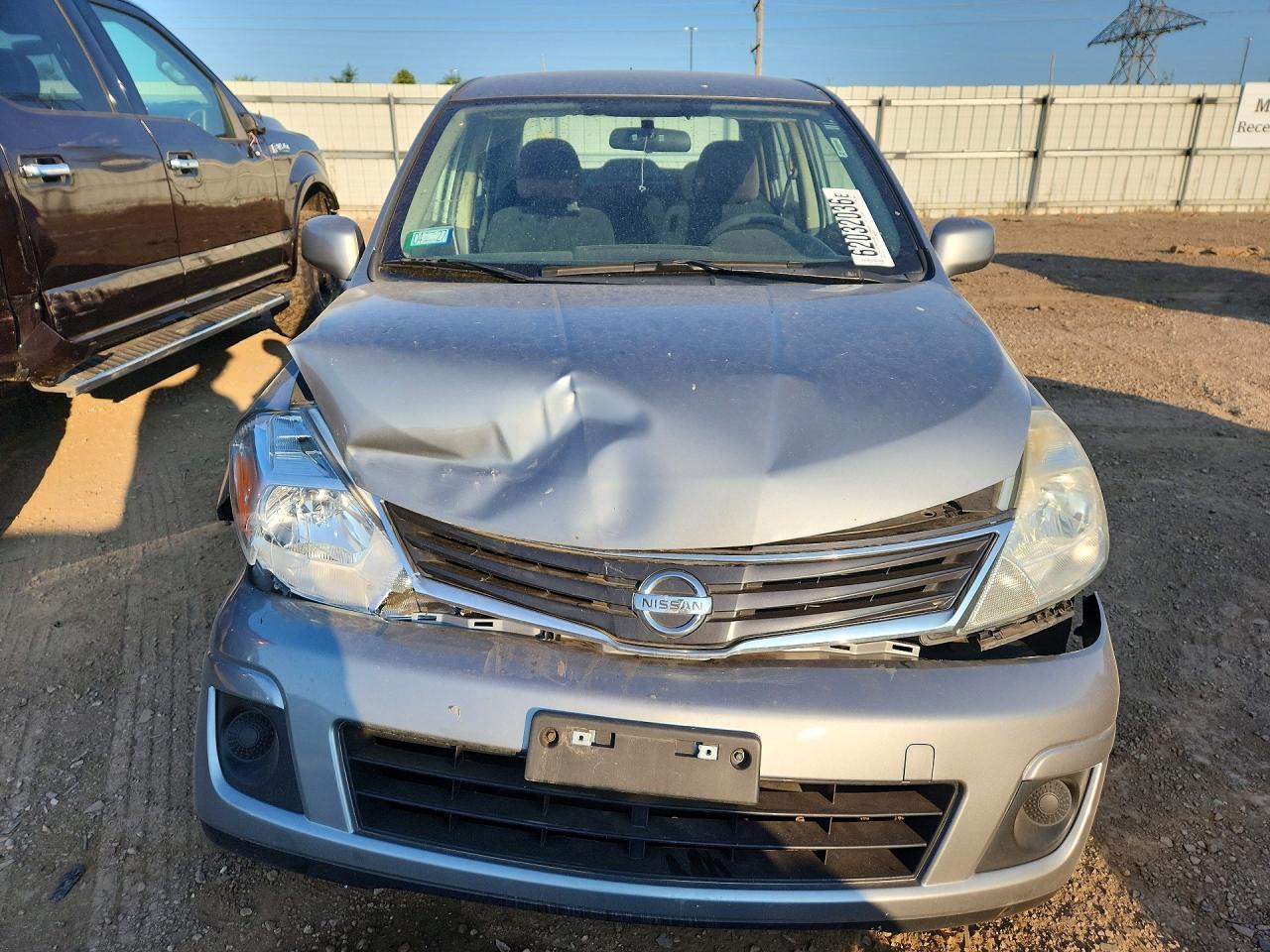 2010 Nissan Versa 1.8 S - Image 5