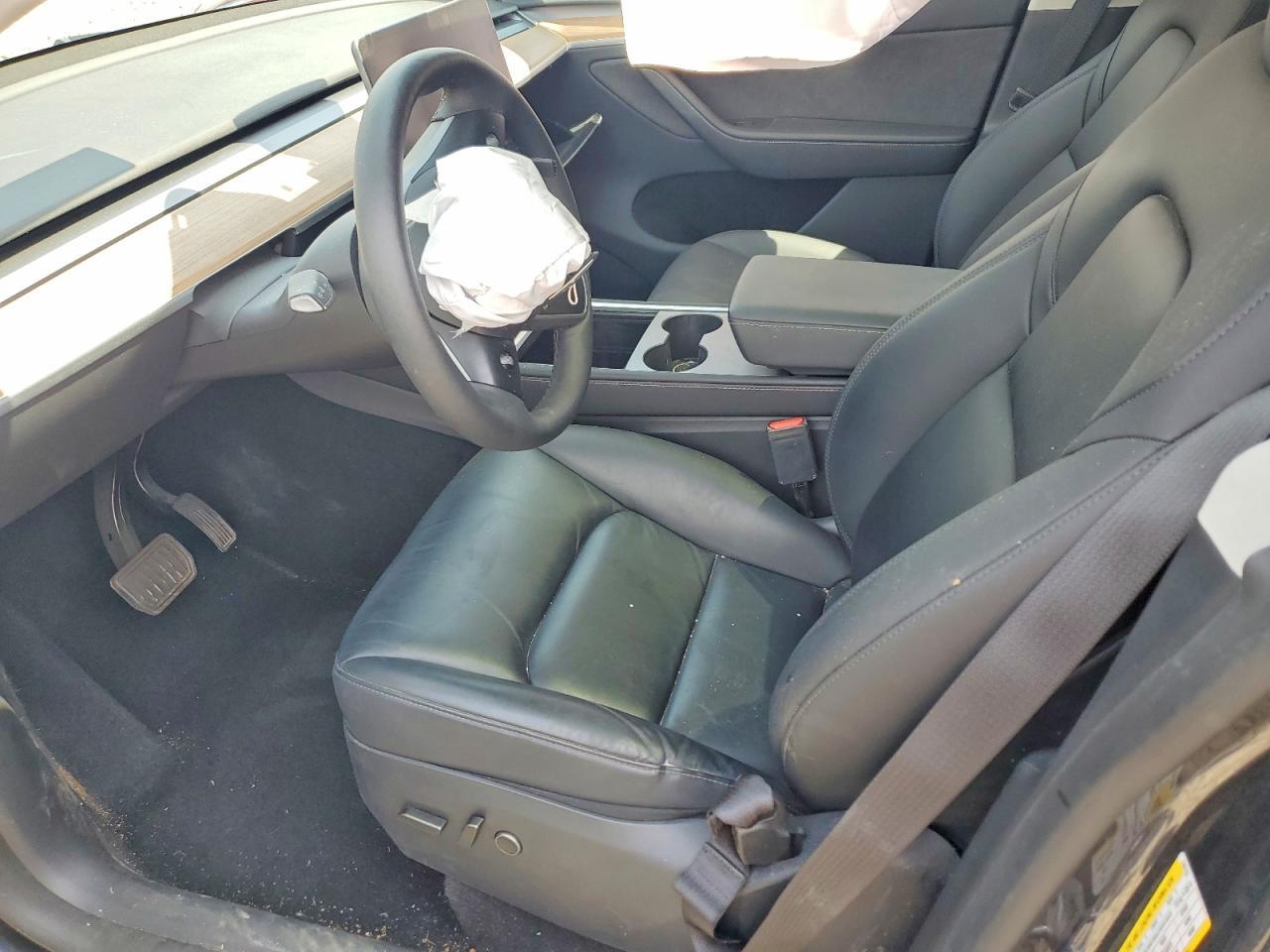 2024 Tesla Model Y - Image 7