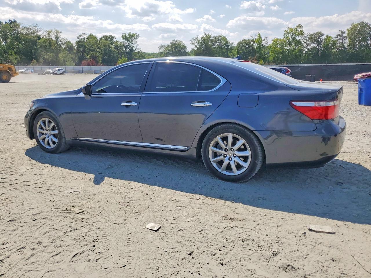 2007 Lexus Ls 460 - Image 2