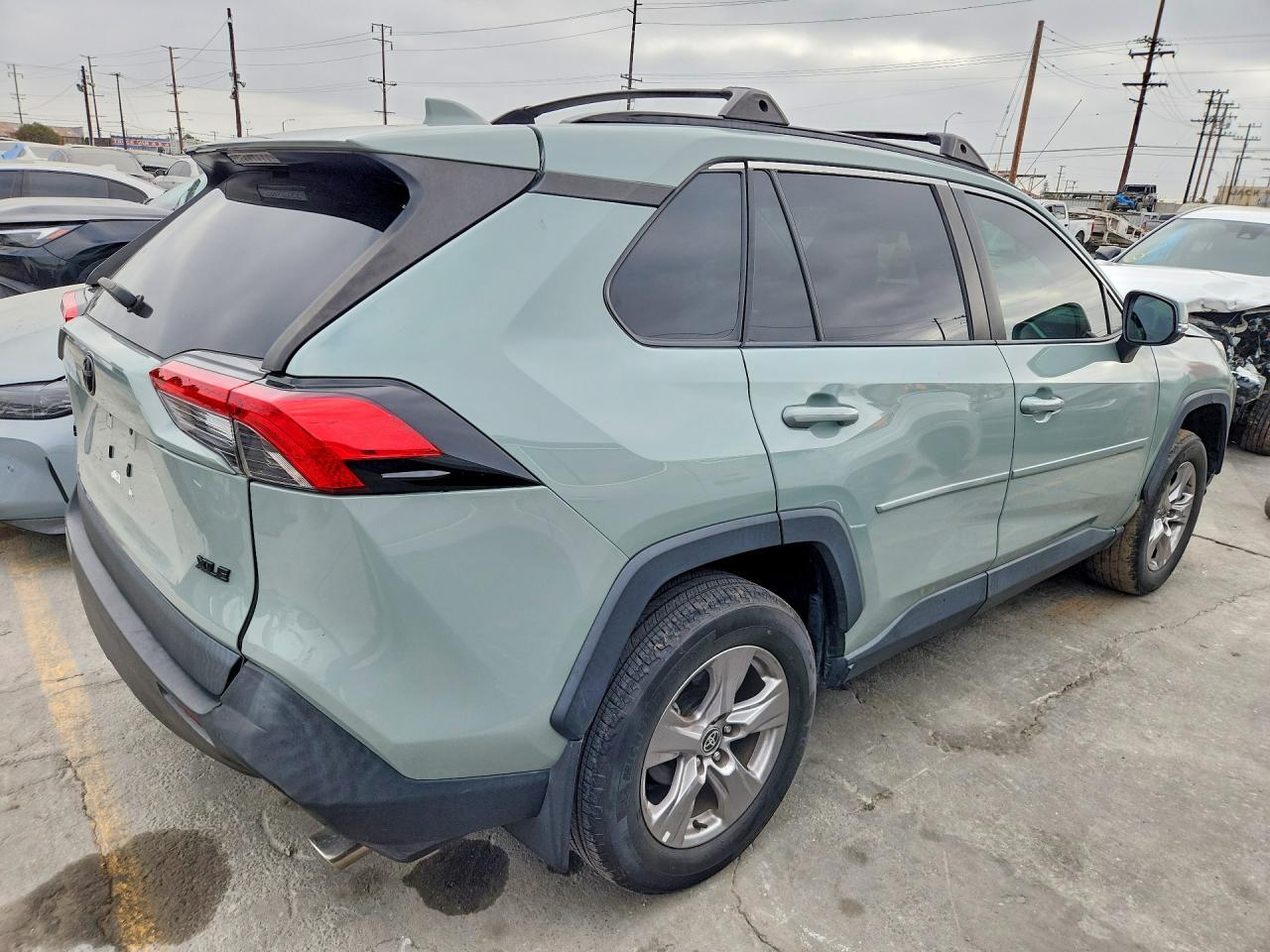 2023 Toyota Rav4 Xle - Image 3