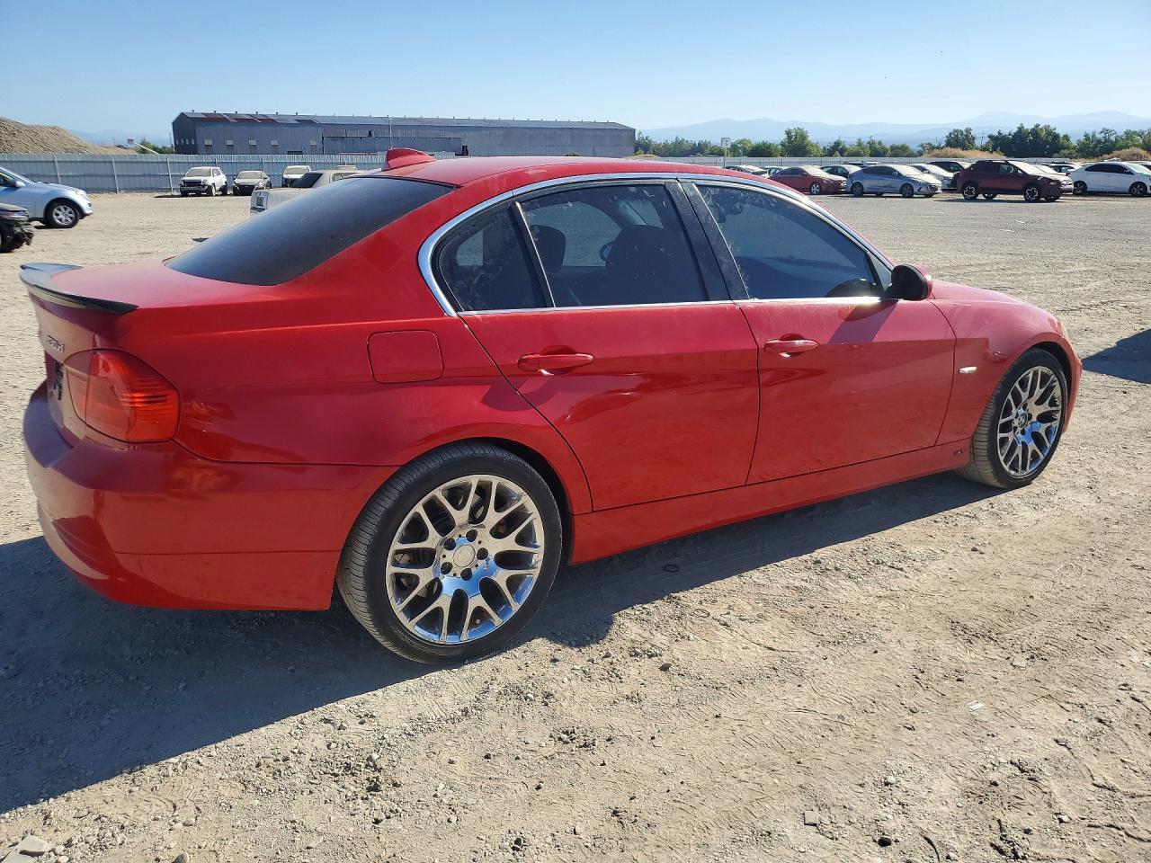 2006 BMW 330 Xi - Image 3