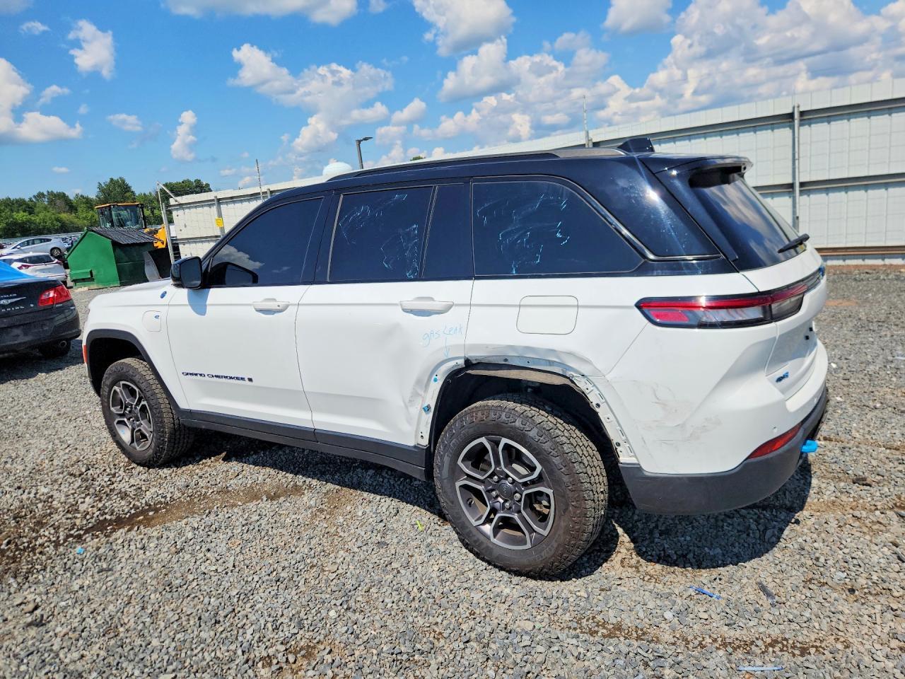 2023 Jeep Grand Cherokee Trailhawk 4Xe - Фото 2