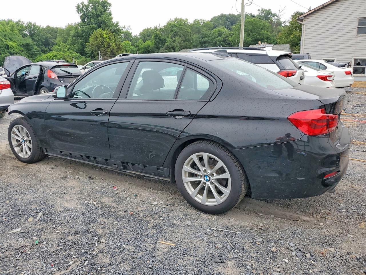 2018 BMW 320 I - Image 2