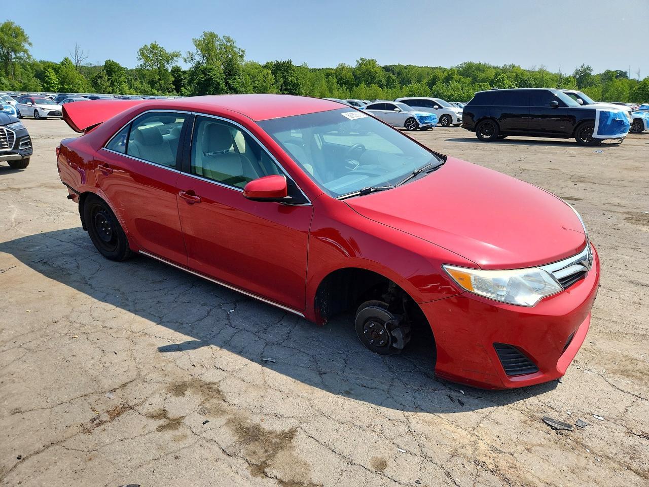 2013 Toyota Camry Le - Фото 4