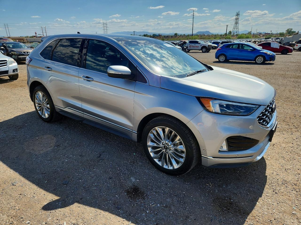 2020 Ford Edge Titanium - Image 4