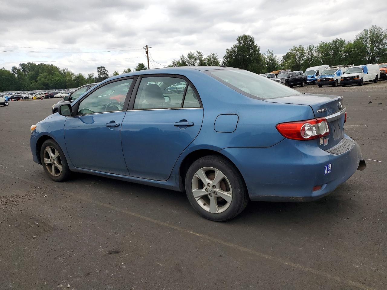 2013 Toyota Corolla Le - Фото 2
