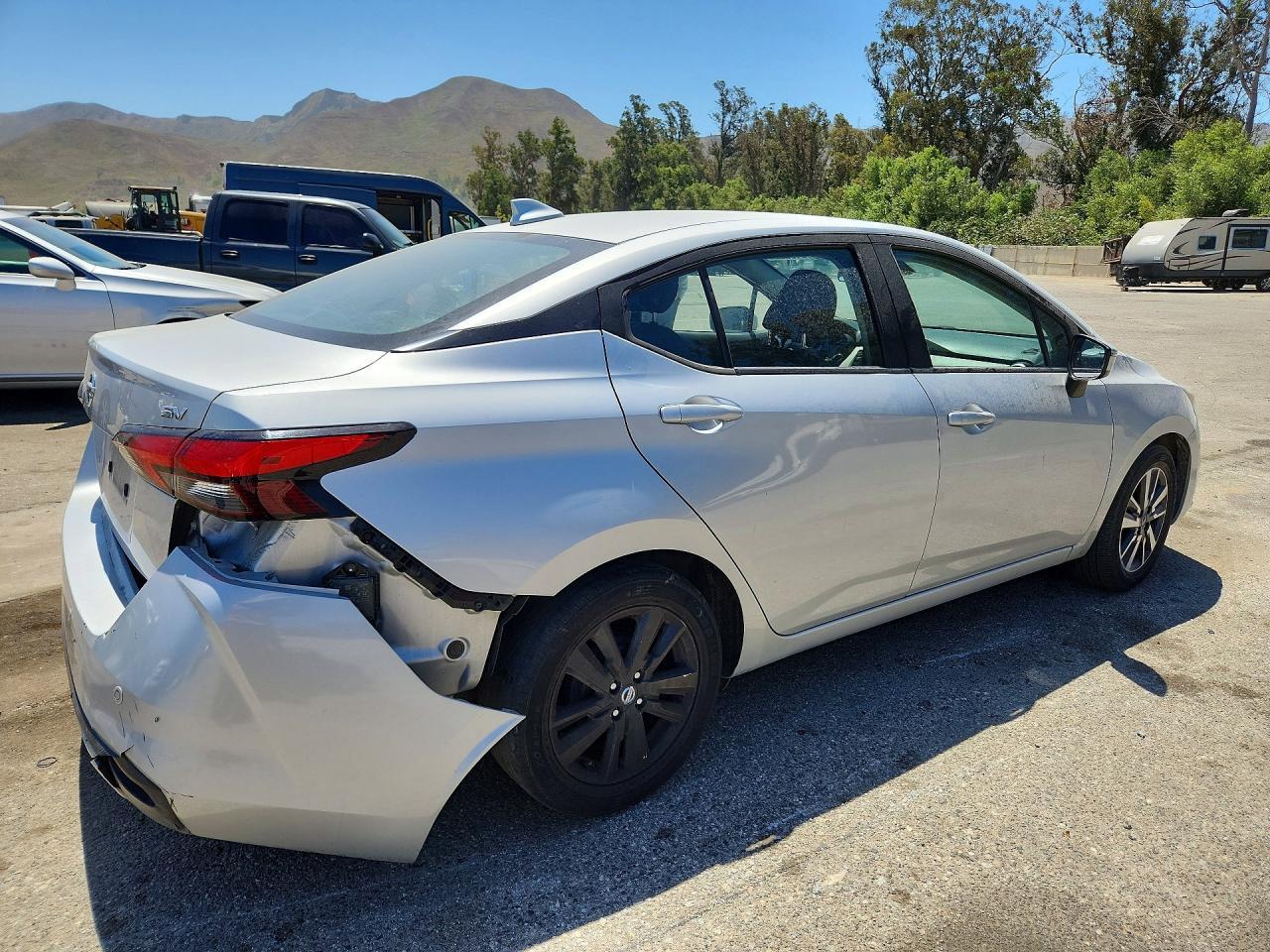 2021 Nissan Versa Sv - Фото 3