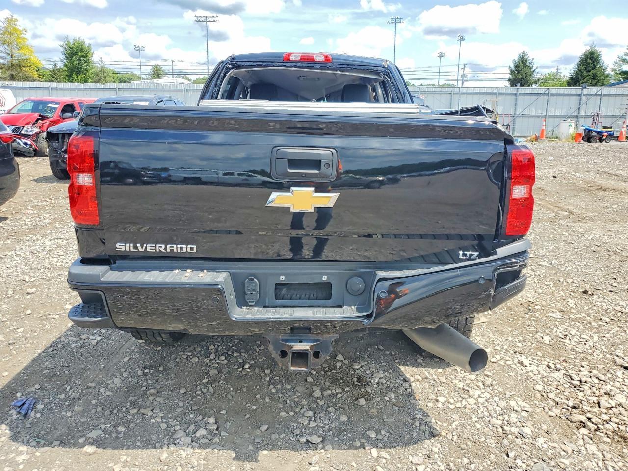 2018 Chevrolet Silverado K2500 Heavy Duty Ltz - Image 6