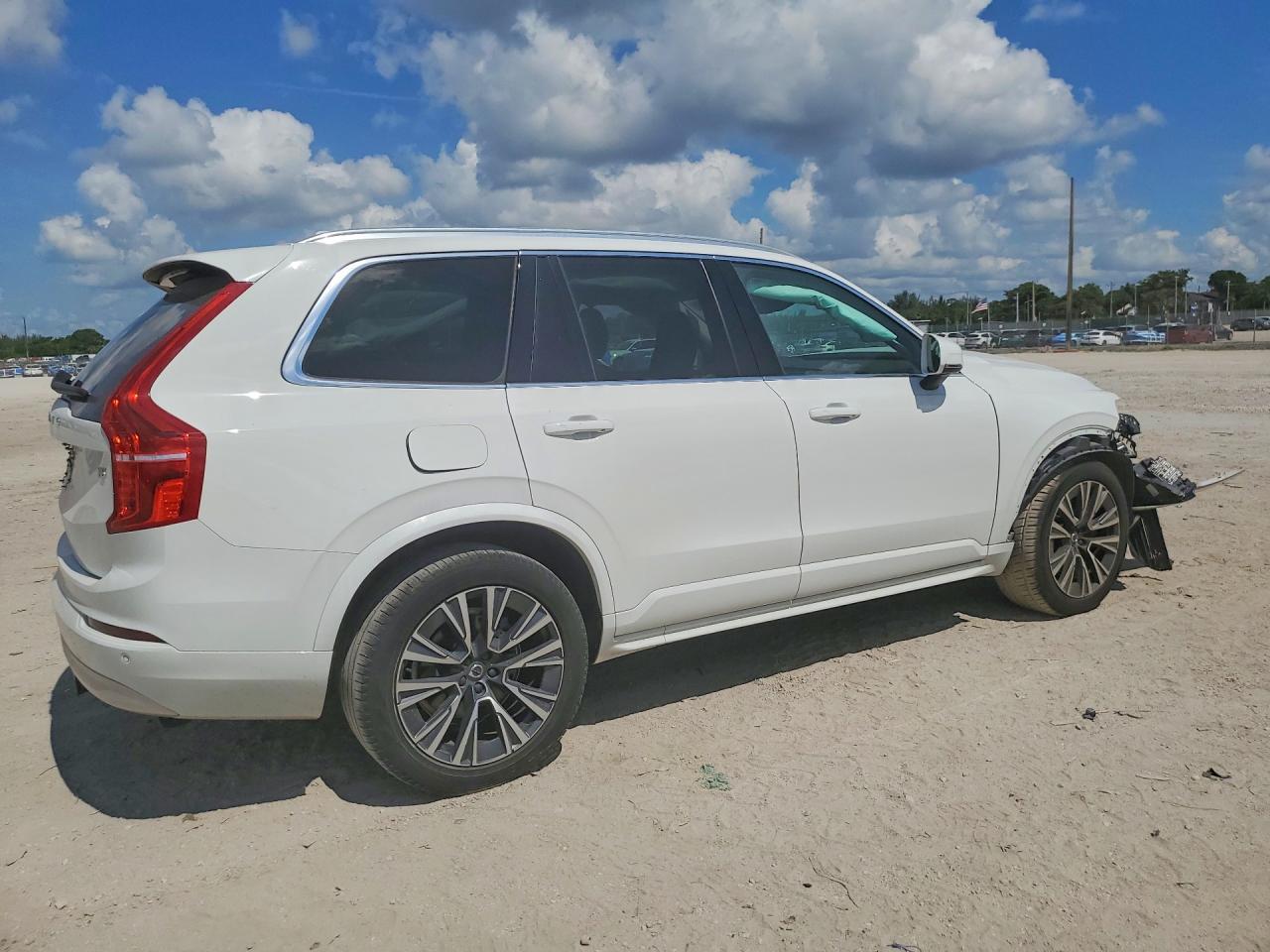 2022 Volvo Xc90 T5 Momentum - Фото 3