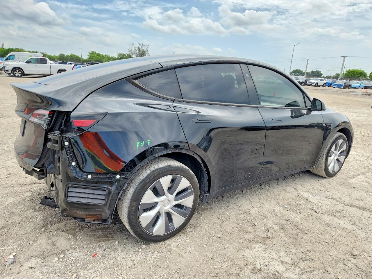 2024 Tesla Model Y - Фото 3