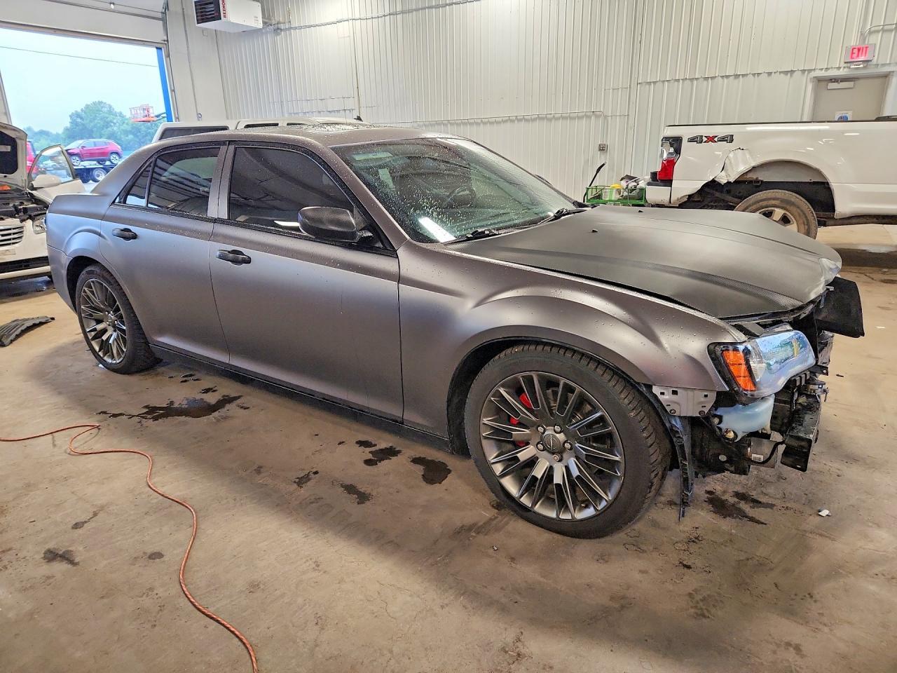 2013 Chrysler 300C - Фото 4