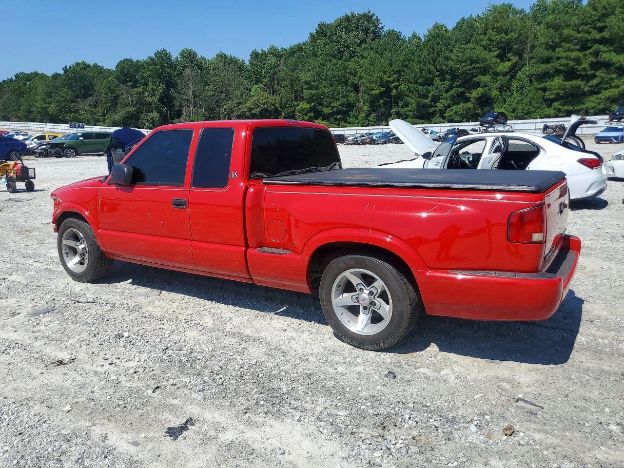 2002 GMC Sonoma - Image 2
