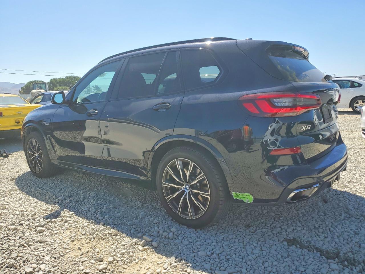 2023 BMW X5 xDrive45E - Фото 2
