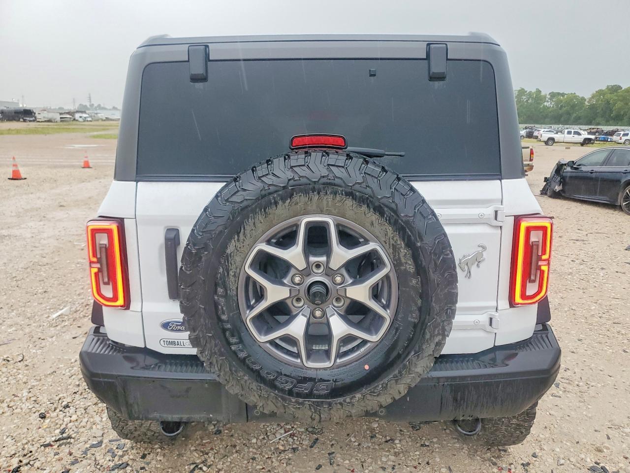 2024 Ford Bronco Badlands - Image 6