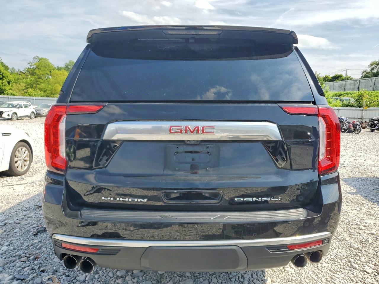 2024 GMC Yukon Denali - Image 6