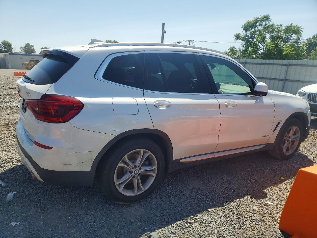 2018 BMW X3 xDrive30I - Image 3