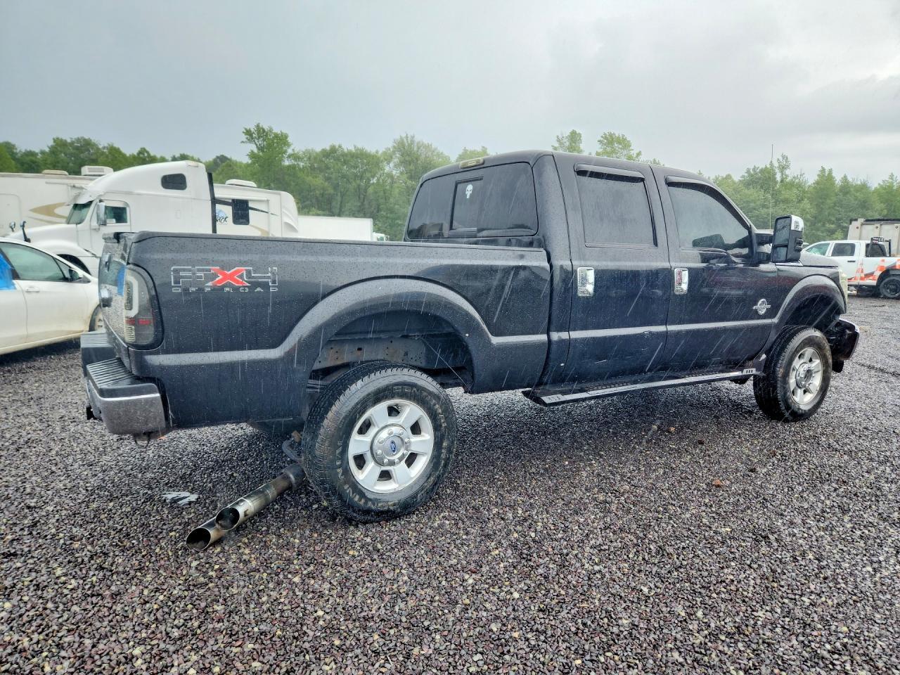 2011 Ford F250 - Фото 3