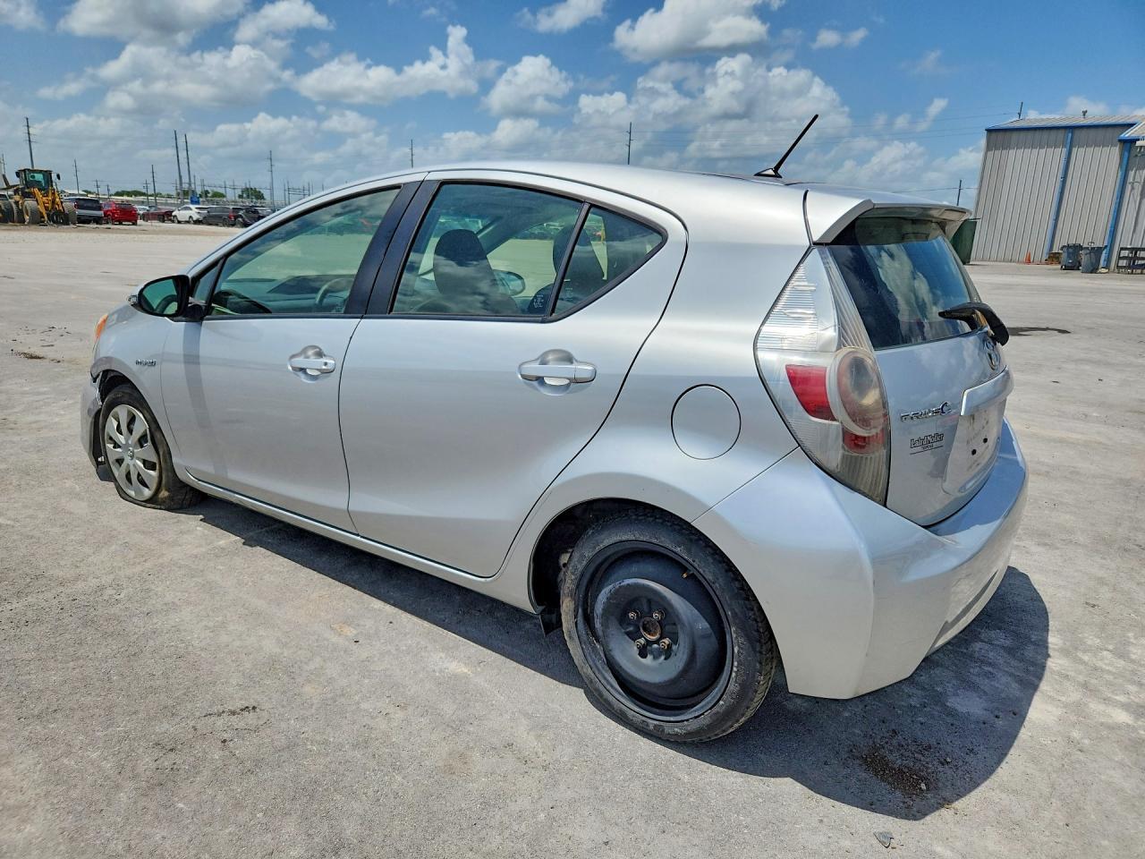 2013 Toyota Prius C Two - Фото 2