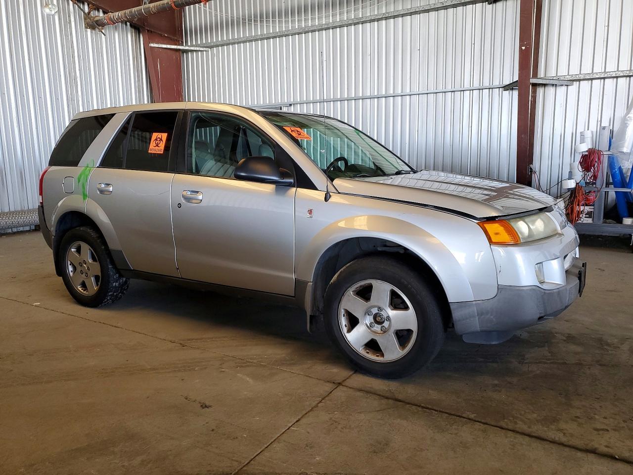 2004 Saturn Vue - Image 4