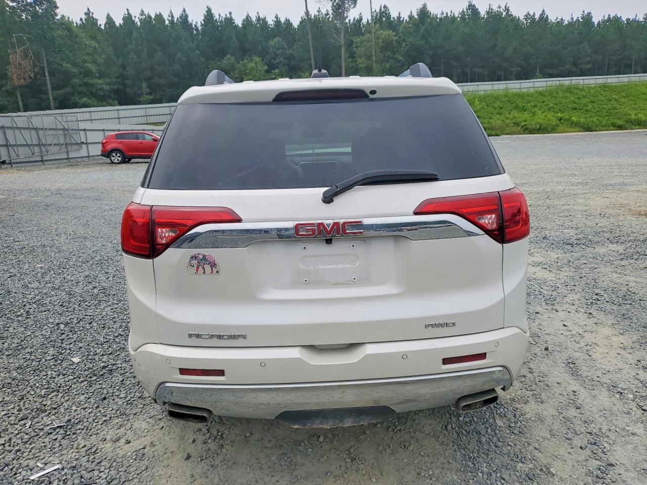 2017 GMC Acadia Denali - Image 6